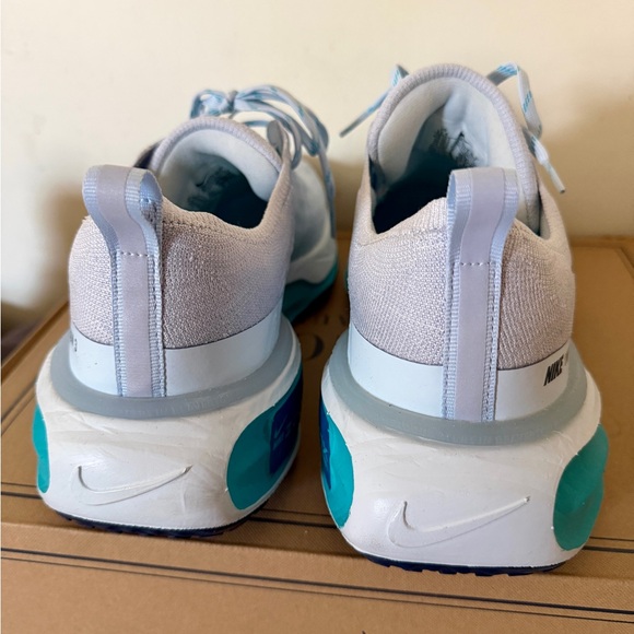Nike Invincible Run 3 Light Blue Athletic Shoes main image 4